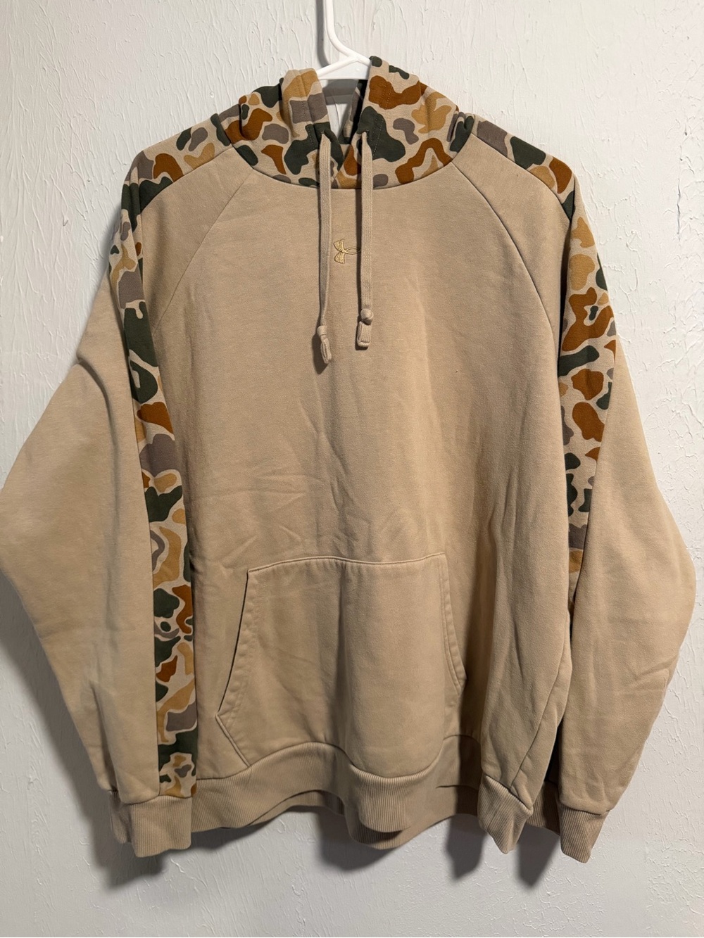 Under Armour Women’s XL Tan Camo Fleece Pullover Hoodie